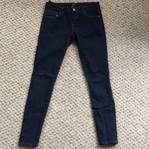 Dark wash mid rise forever 21 jeans